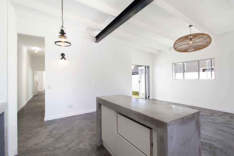 3 Bedroom Property for Sale in Milkwood Park Western Cape